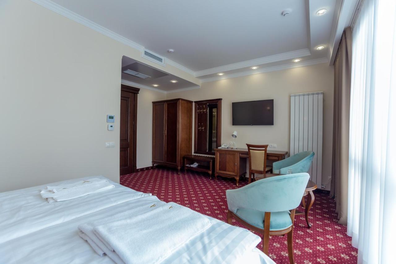 Ambassador Hotel Chişinău Esterno foto